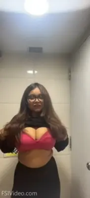 Classy Indian Girl Showing Huge Milk Tankers