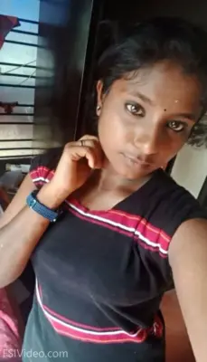 Dusky Tamil Girl Topless Selfies For Boyfriend