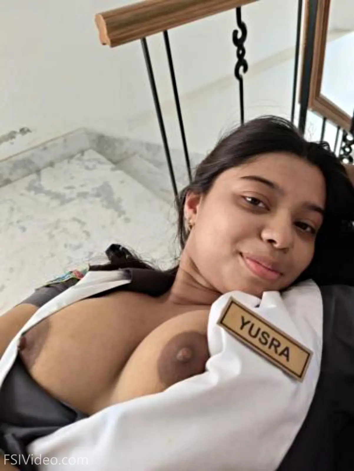 Heart Shaped Ass Bengali College Girl Pussy Fingering