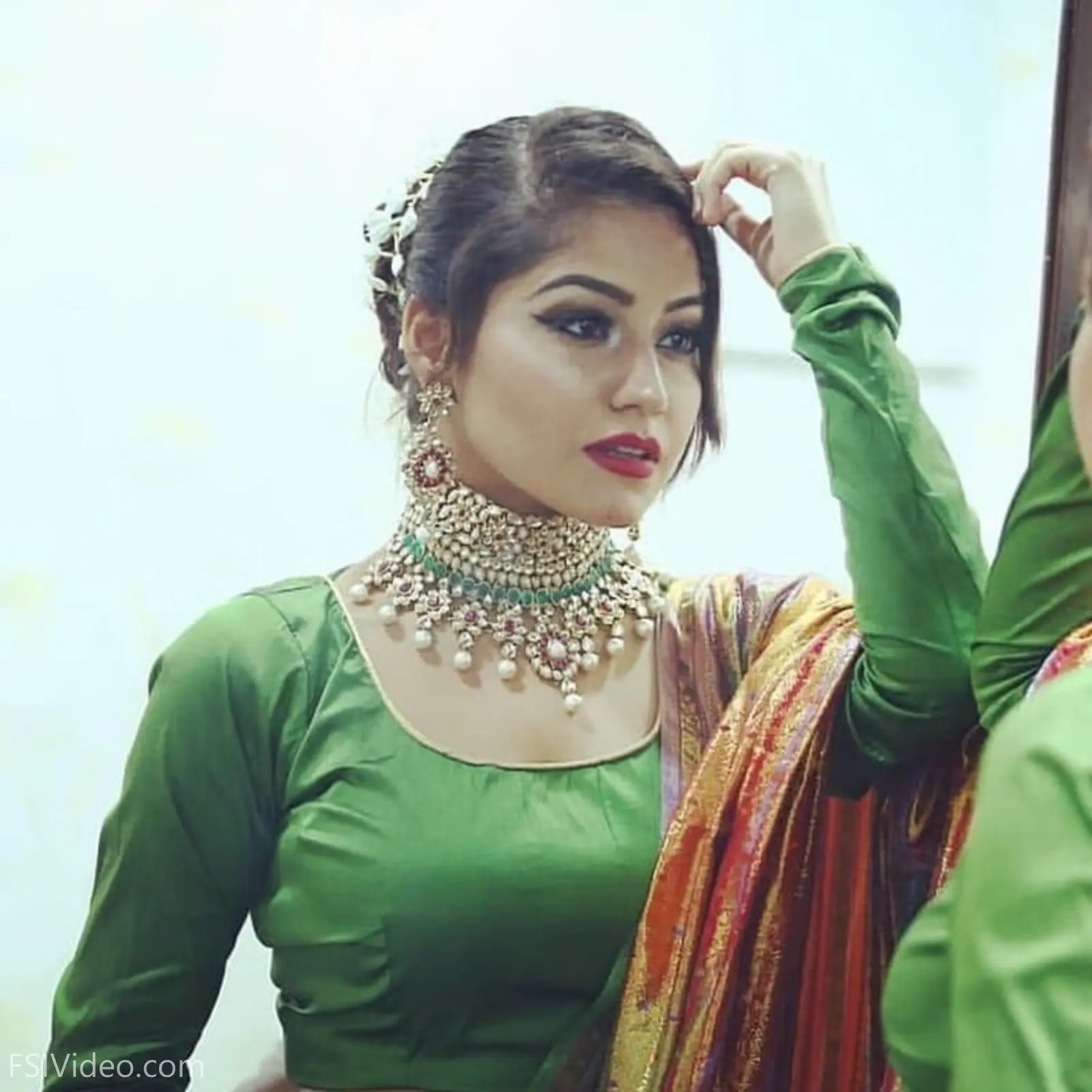 Instagram Influencer Nude Bath In Bathtub Hd Pics