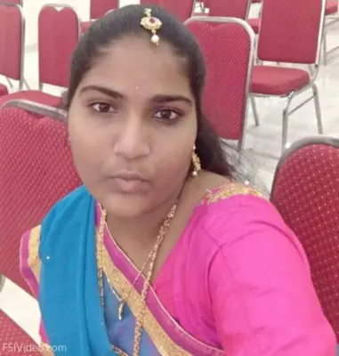 Married Village Wife Boob Show To Ex-lover Nude Pics