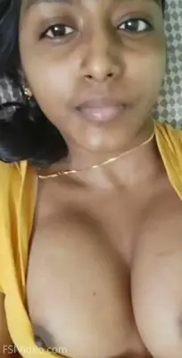 Oily Boobs Cam Girl Topless In Front Of Private Chat