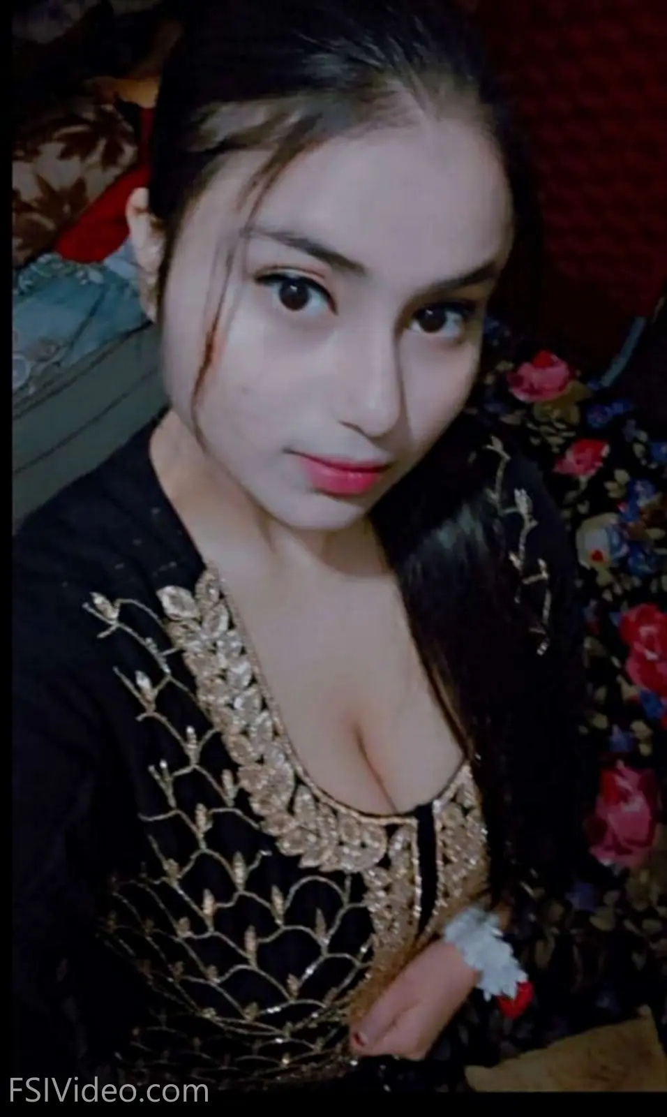 Tanker Milf Nude Body Showing Before Sex With Lover