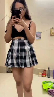 Beautiful In White Saree Desi Girl Nude Blowjob And Sex - Thumbnail 1