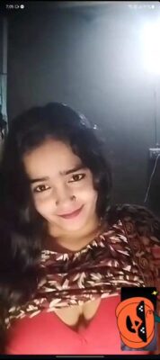 Beautiful Maal On WhatsApp Shows Boobs Viral Video - Thumbnail 2