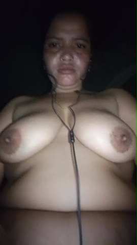 Bengali Aunty Video Call To Lover Showing Her Nude Body - Thumbnail 8