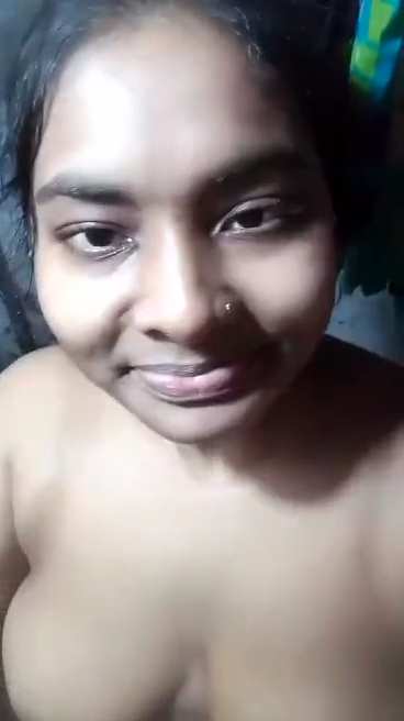 Bengali Wife In Bathroom Shows Nude Body Before Bathing - Thumbnail 4