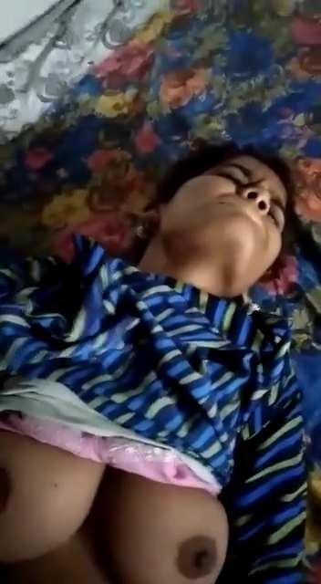 Big Boobs Village Girlfriend Painful Sex With Boyfriend - Thumbnail 4