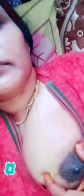 Cheating Bhabhi Shows Boobs And Pussy To Secret Lover - Thumbnail 2