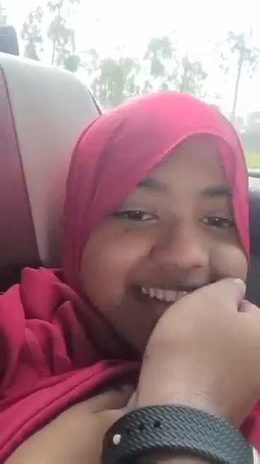 Chubby Hijab Girl Boob Sucking Viral Outdoor Sex - Thumbnail 3