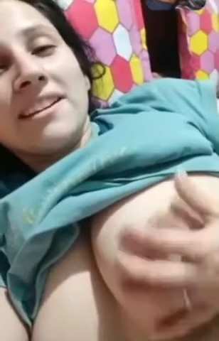 Cute Girl Huge Boobs Playing Viral Selfie Video - Thumbnail 6