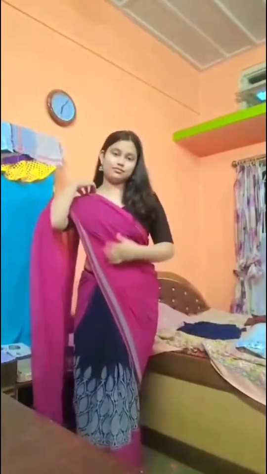 Cute Girl Stripping Saree And Showing Naked Boobs - Thumbnail 2