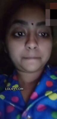 Dark Nipples Desi Girlfriend On Video Call Topless At Night - Thumbnail 1