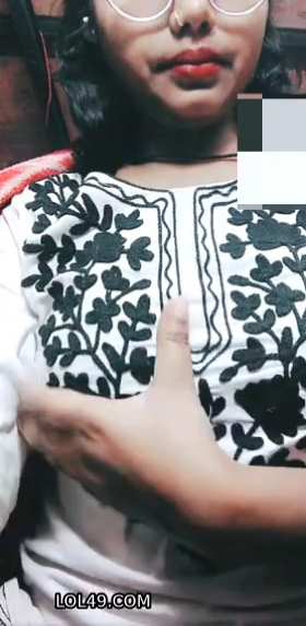 Desi Girl In Glasses Plays With Her Soft Boobs - Thumbnail 3