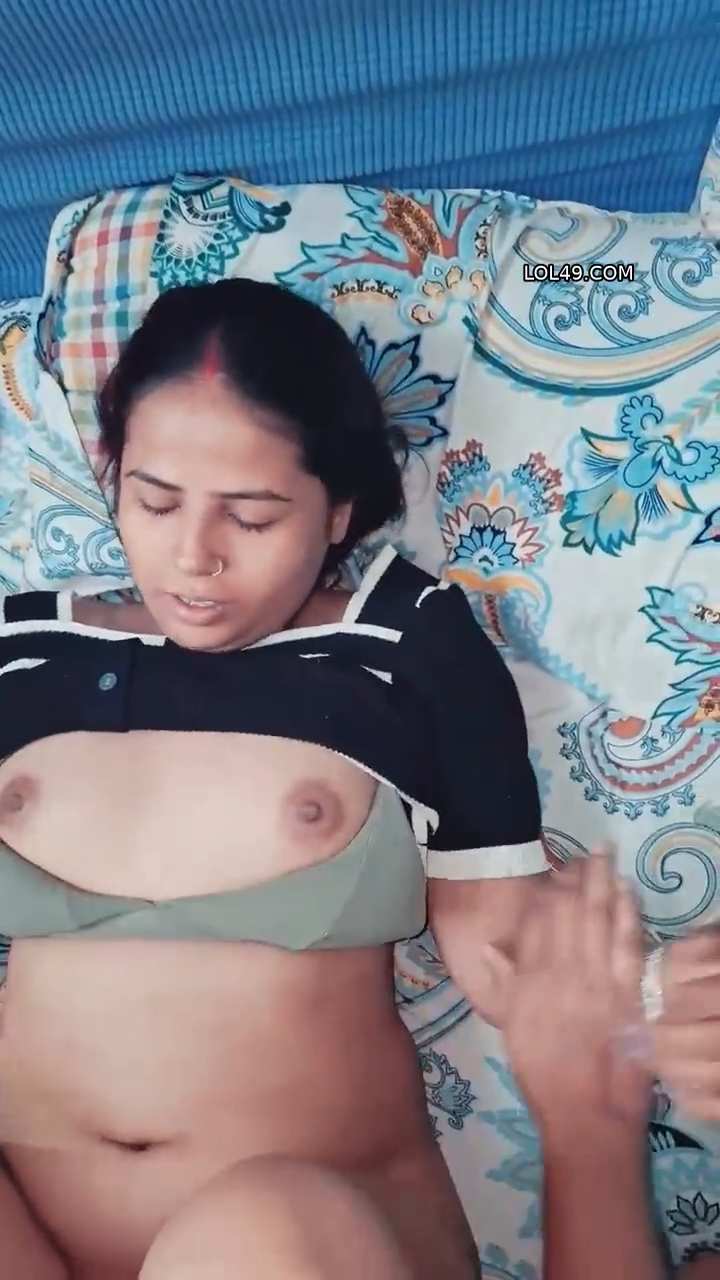 Famous Bhabhi Porn Fucking Homemade Xxx With Devar - Thumbnail 7