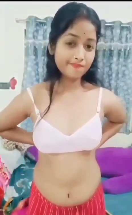 Girlfriend In Saree Did Striptease Nude Viral Show - Thumbnail 10