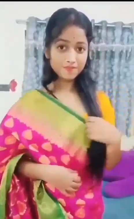 Girlfriend In Saree Did Striptease Nude Viral Show - Thumbnail 7