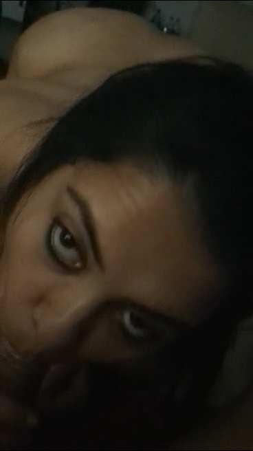 Gorgeous Madhya Pradesh Girl Sucking Big Dick - Thumbnail 2