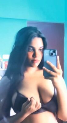 Indian Nude Selfie Videos Of Big Boobs Gf Viral Xxx - Thumbnail 2