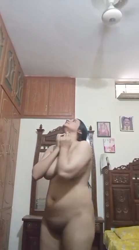 Long Hair Wife Shows Naked Body Curves In Shyness - Thumbnail 6