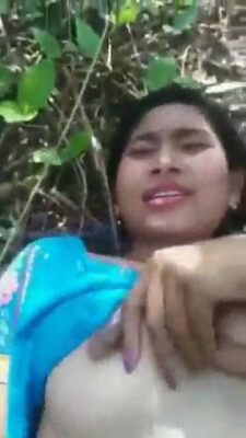 Manipuri College Girl Caught In Park By Local Guys - Thumbnail 8