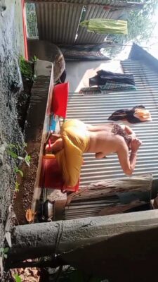 Neighbor Bengali Aunty Bathing Outdoor Caught On Camera - Thumbnail 5
