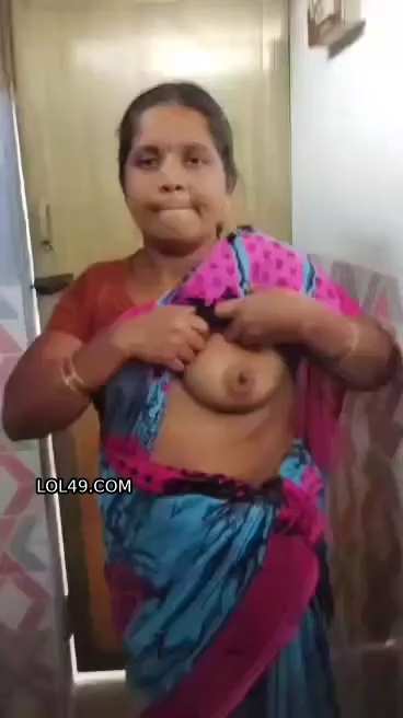 Tamil Aunty Lifts Blouse And Shows Boobs Before Blowjob - Thumbnail 1